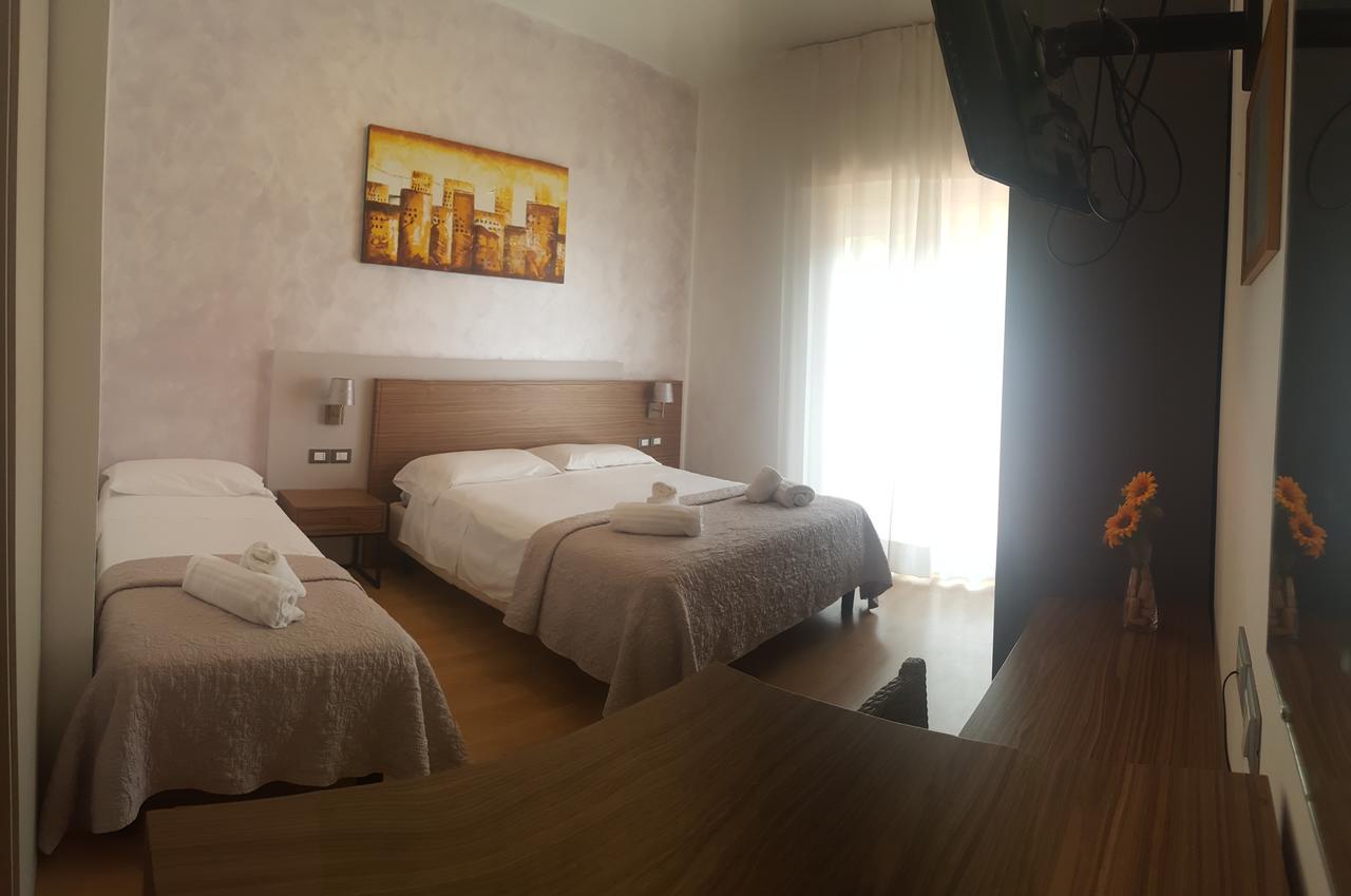 Hotel Stella D'Oro ลิโดดิเยโซโล ภายนอก รูปภาพ