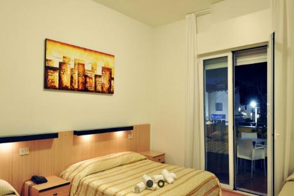 Hotel Stella D'Oro ลิโดดิเยโซโล ภายนอก รูปภาพ